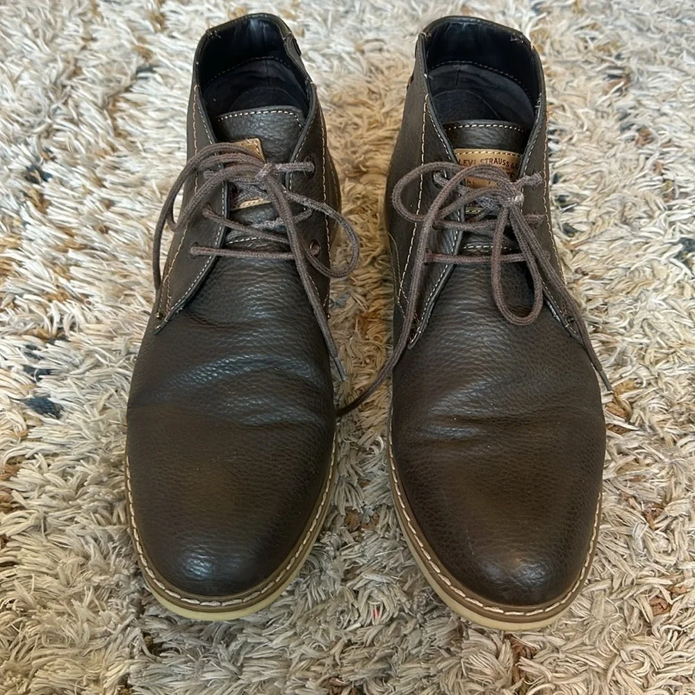 Brown dress shoe- men’s Levi chukka boots size 11